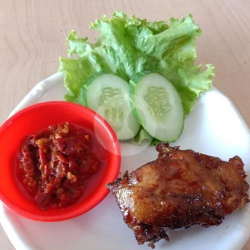 Rahasia Rasa Ayam Gendhis di Jalan Sembrani yang Bikin Ketagihan